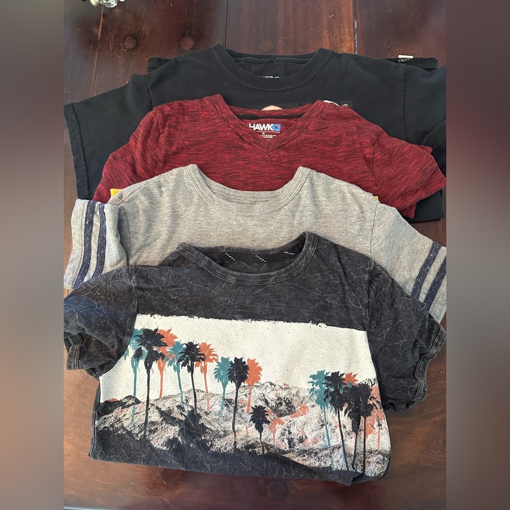 Boys Casual SS Tee Shirts M (8/10)